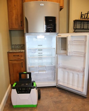energy-eff-fridge solar generator runs a refrigerator